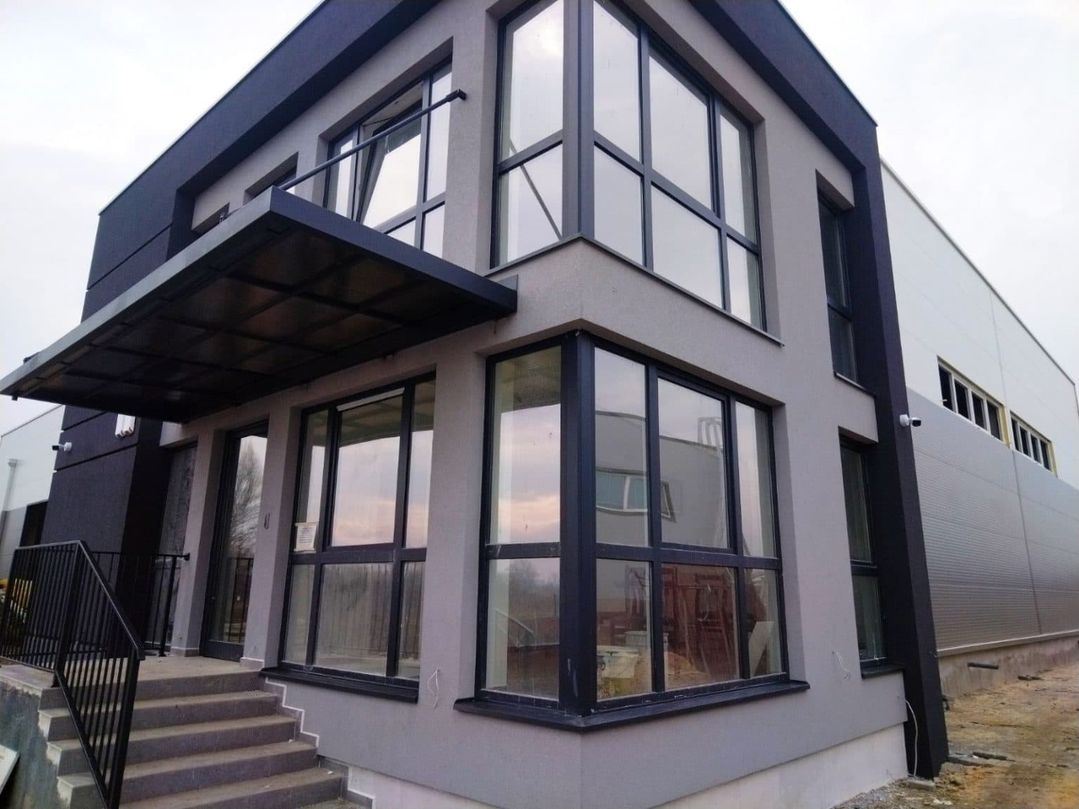 Магацин 1000м2 во Илинден - За Изнајмување - Илинден