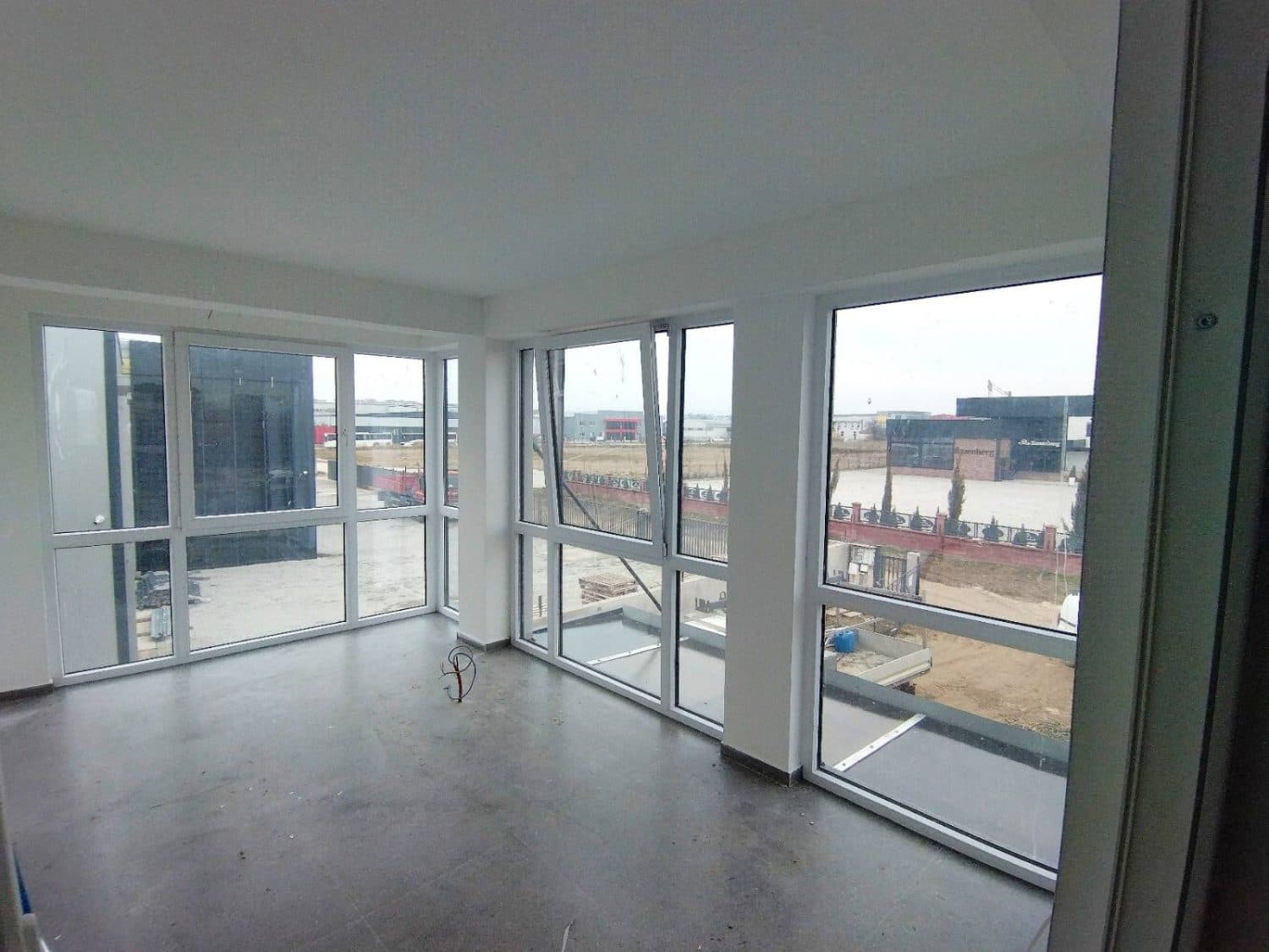 Магацин 1000м2 во Илинден - За Изнајмување - Илинден - Слика 7