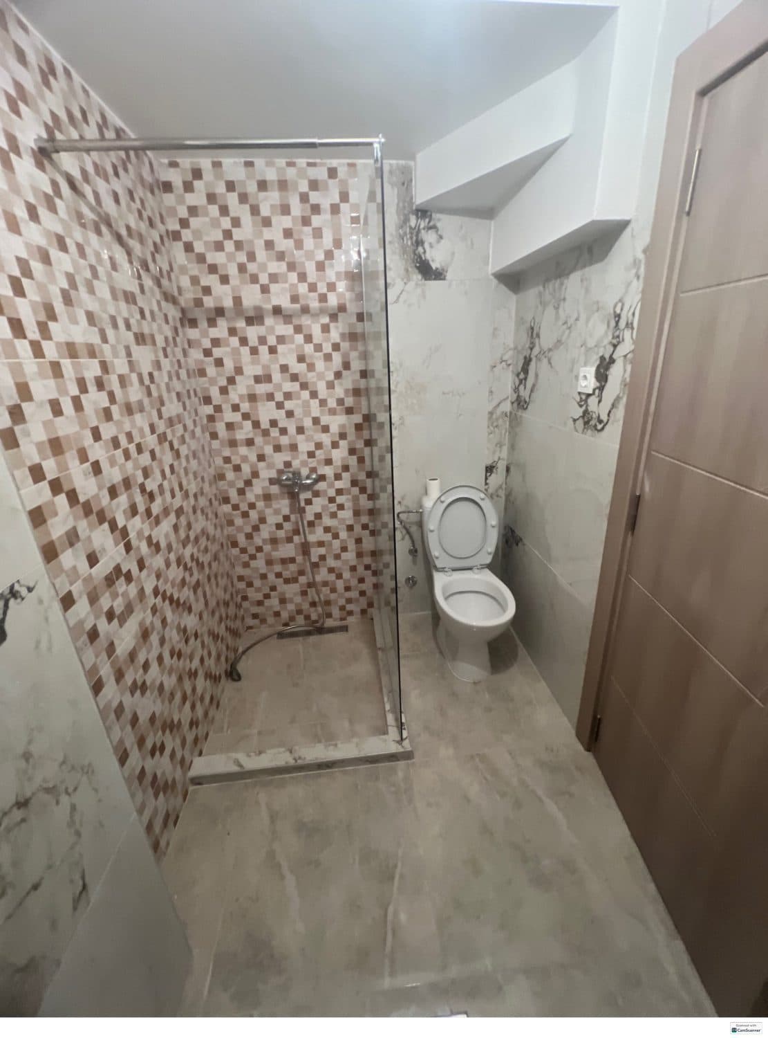 Apartment 106m2 in Avtokomanda - For Rent - Gazi Baba - Image 8