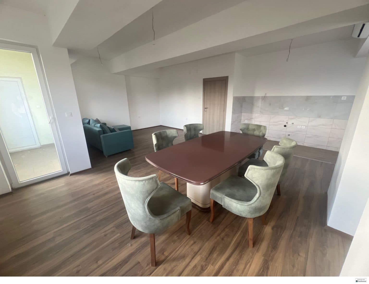 Стан 106м2 во Автокоманда - За Изнајмување - Гази Баба