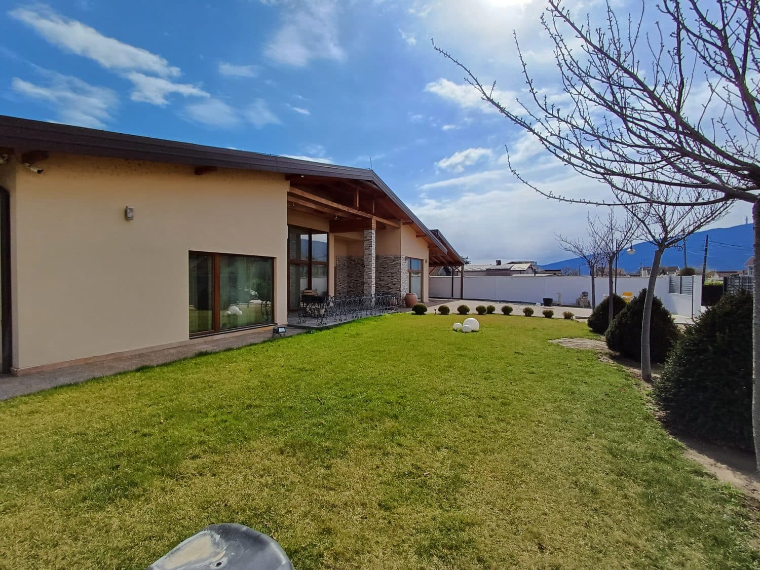 House 267m2 with spacious yard in Bardovci - For Rent - Bardovci - Image 4