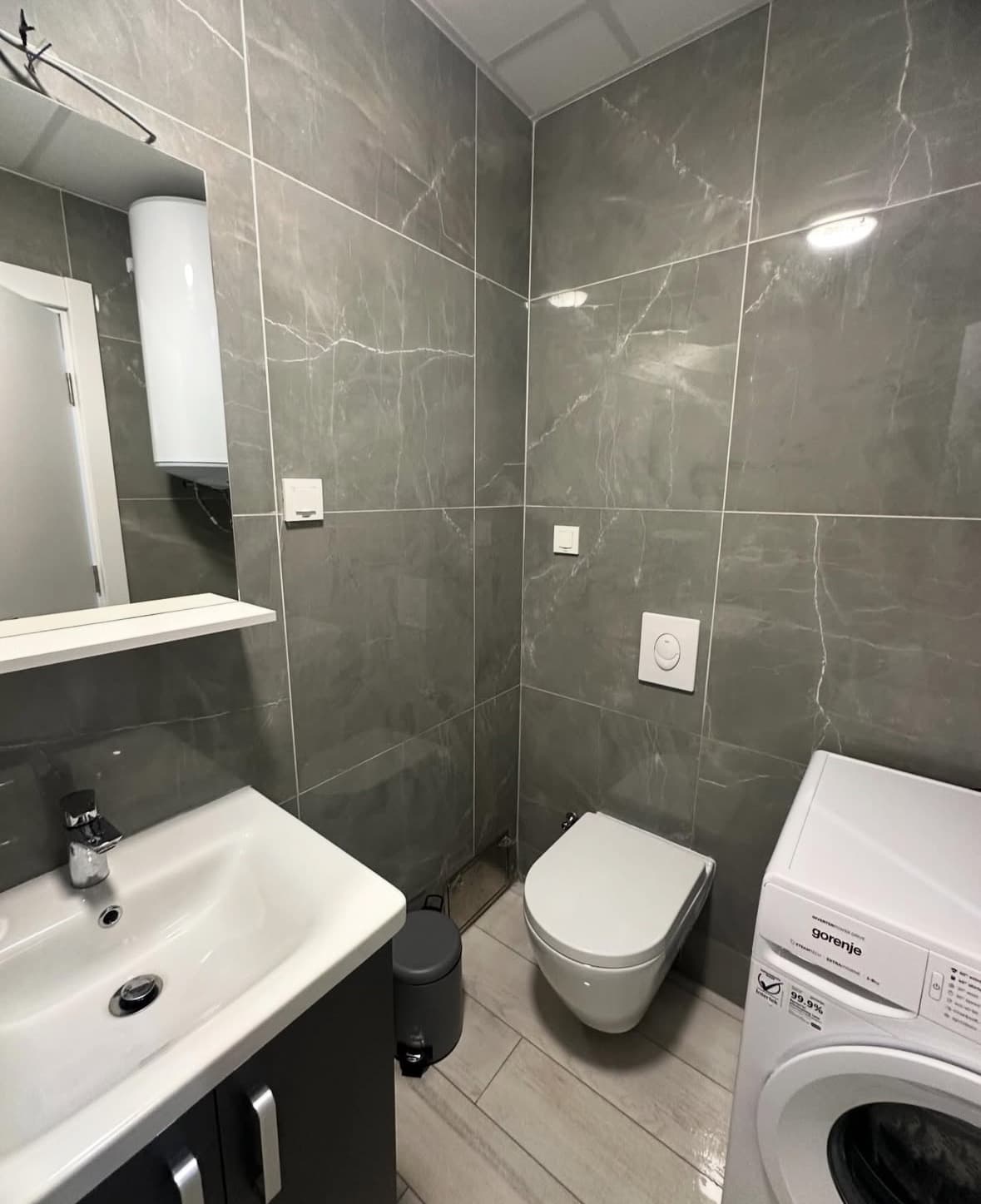 Стан 80м2 во комплексот East Gate Living - За Изнајмување - Гази Баба - Слика 12