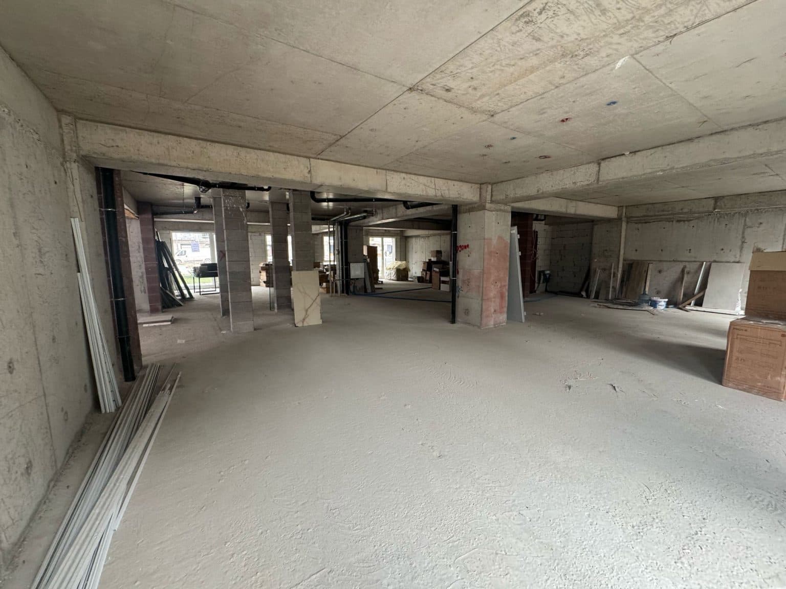 Деловен простор 300м2 во East Gate Living - 3