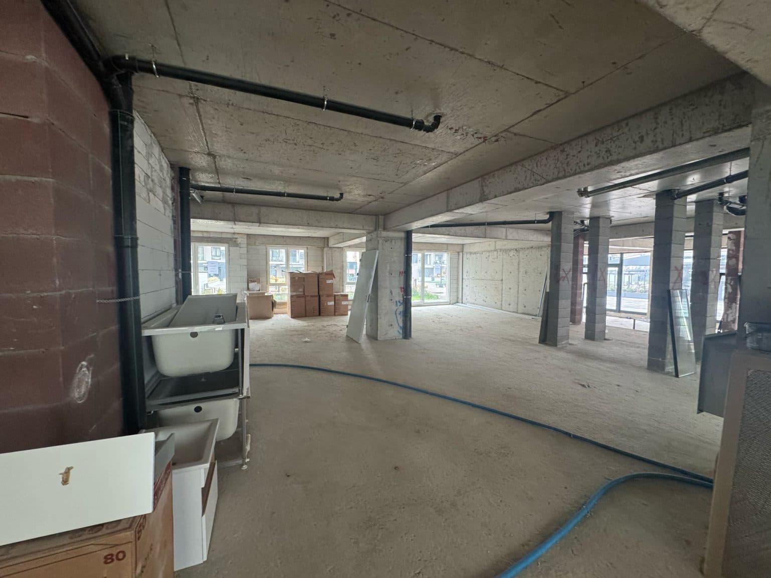 Business space of 300m2 in East Gate Living - For Rent - Gazi Baba - Image 4