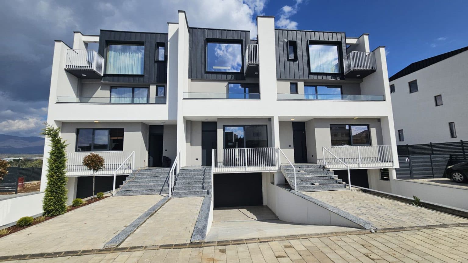 Modern house with private swimming pool in Bardovci - For Rent - Bardovci