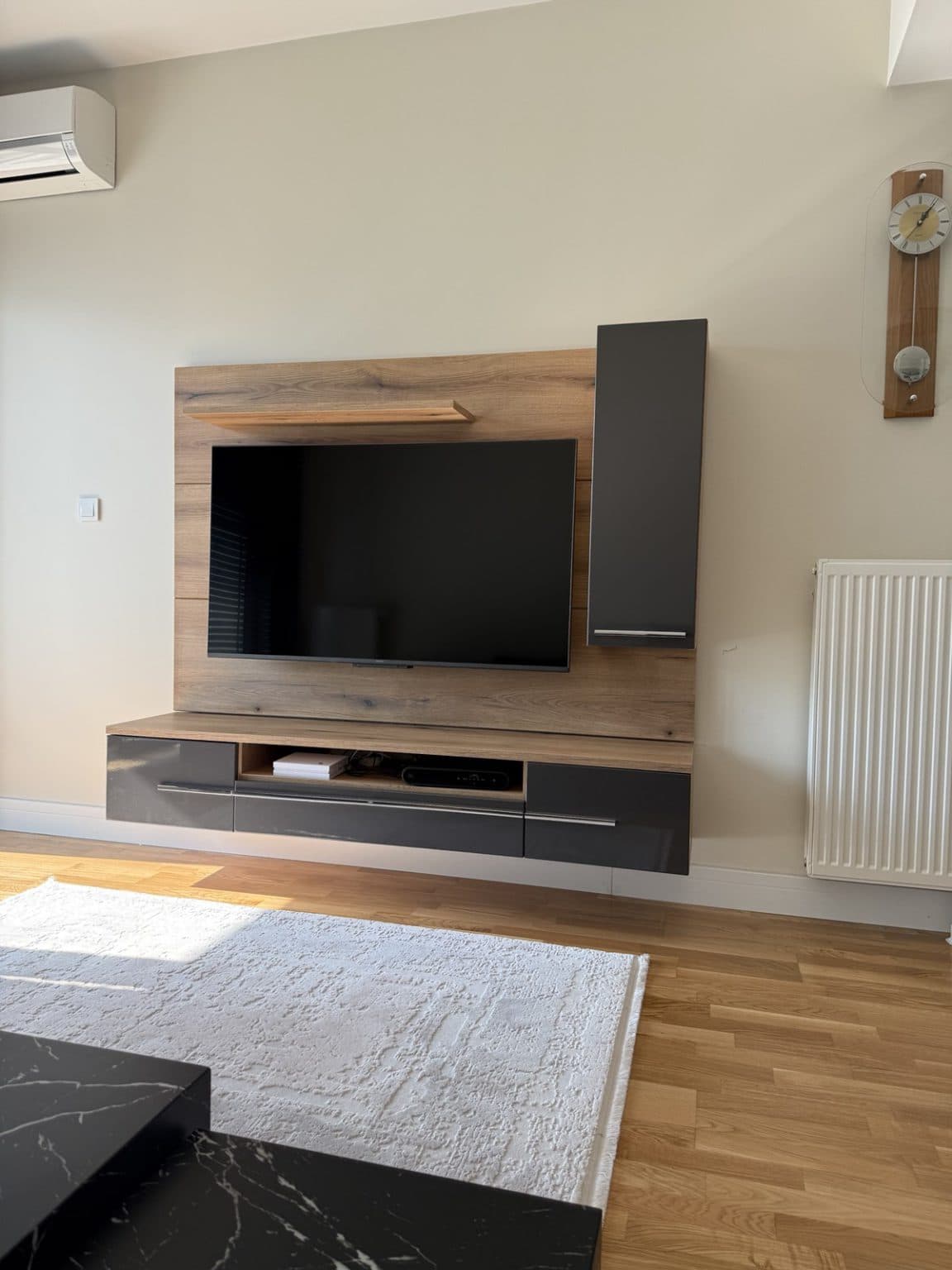 СТИЛСКИ ОПРЕМЕН СТАН 72М2 ВО КОМПЛЕКСОТ DIAMOND - За Изнајмување - Центар - Слика 1