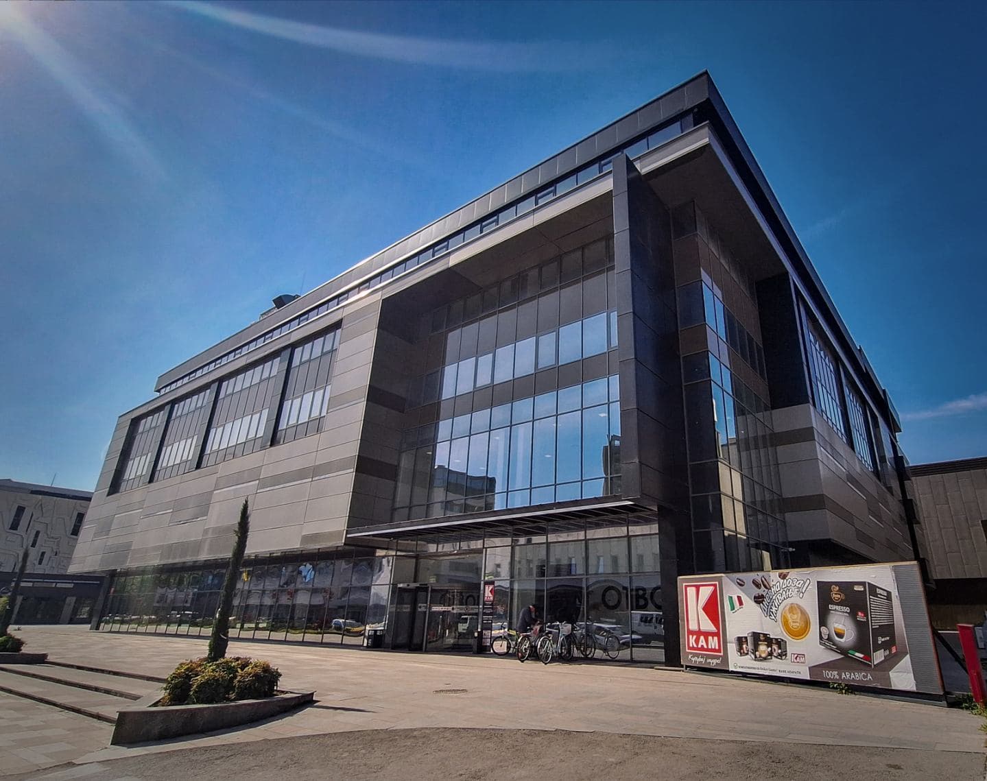 Нова деловна зграда K Business Center - За Изнајмување - Центар - Слика 1