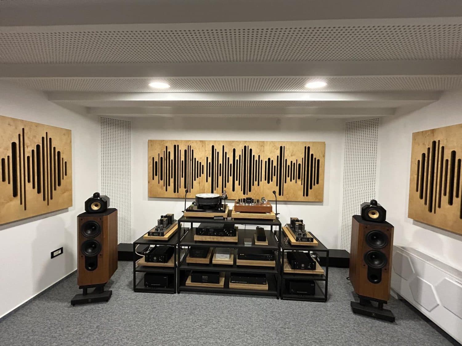 Modern house 429m2 in Taftalidze - For Rent - Karposh - Image 11