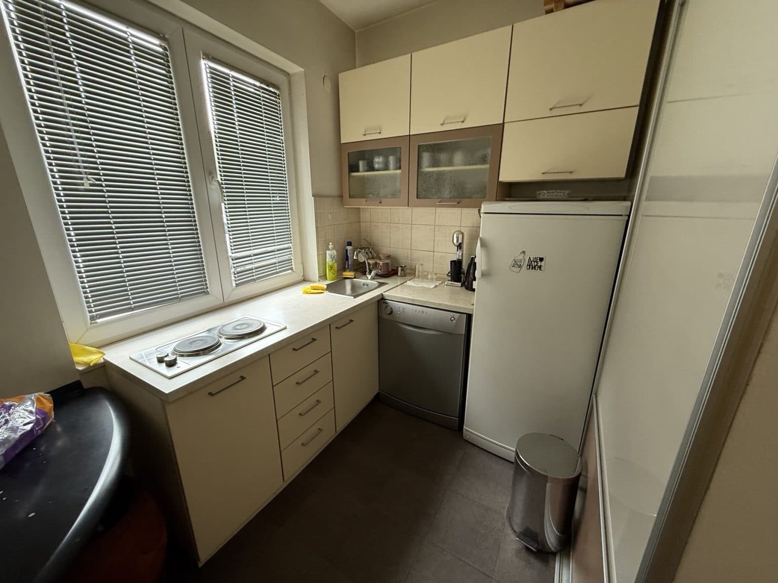 Деловен простор 92м2 во Центар - За Изнајмување - Центар - Слика 6