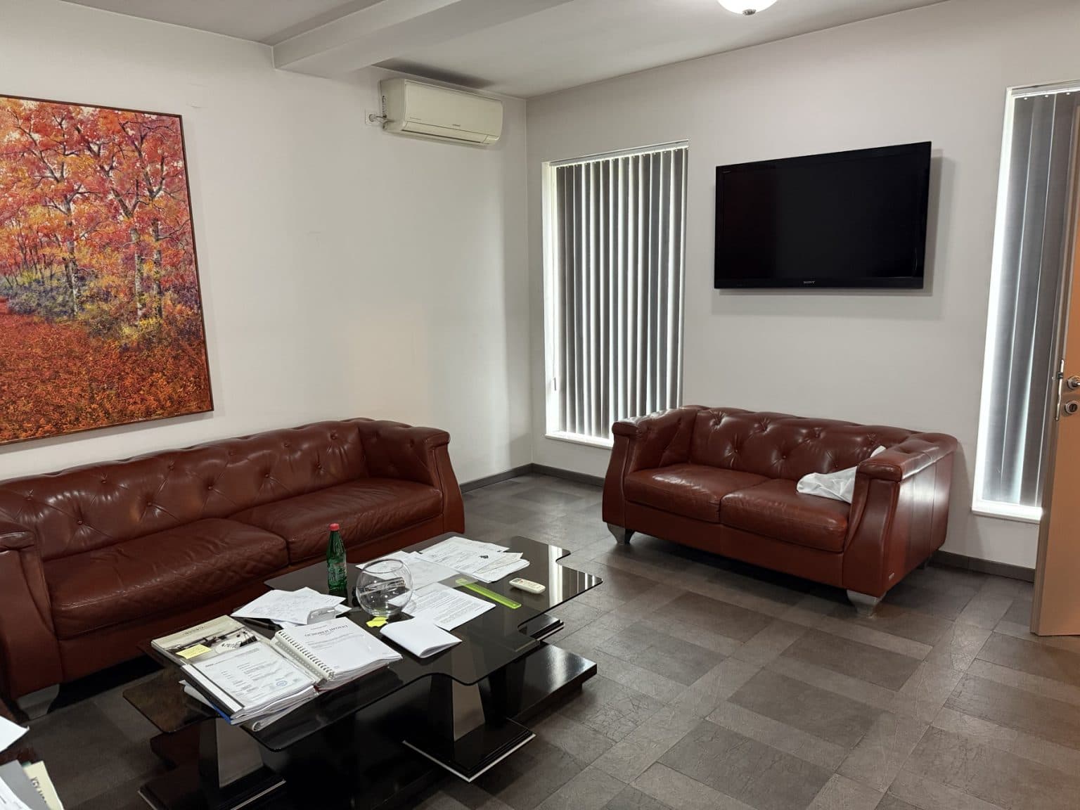 Деловен простор 92м2 во Центар - За Изнајмување - Центар - Слика 1