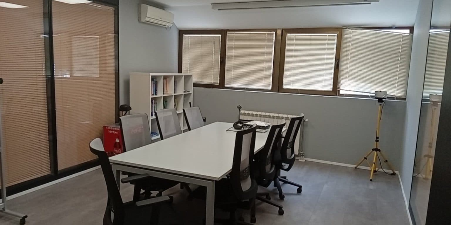 Деловен простор 375м2 во Карпош на одлична локација - За Изнајмување - Карпош - Слика 8