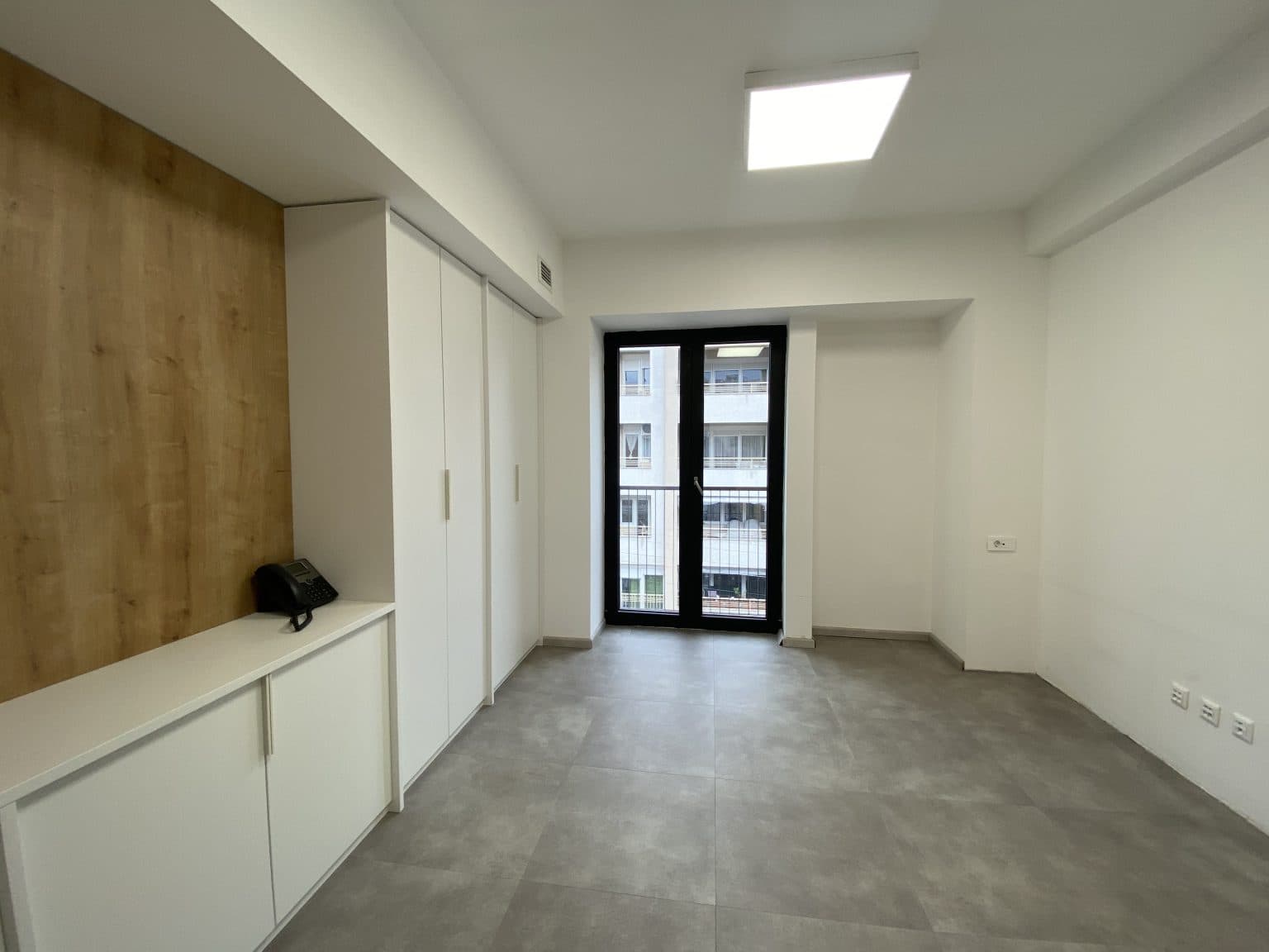Business Space 560m2 in Center - For Rent - Centar - Image 11