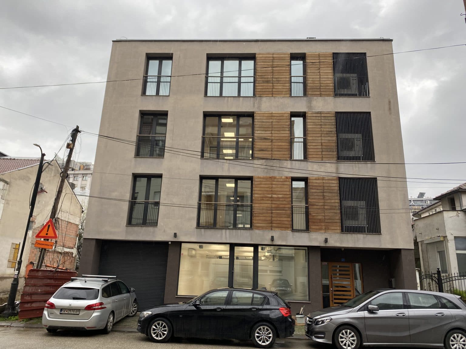 Business Space 560m2 in Center - For Rent - Centar - Image 12