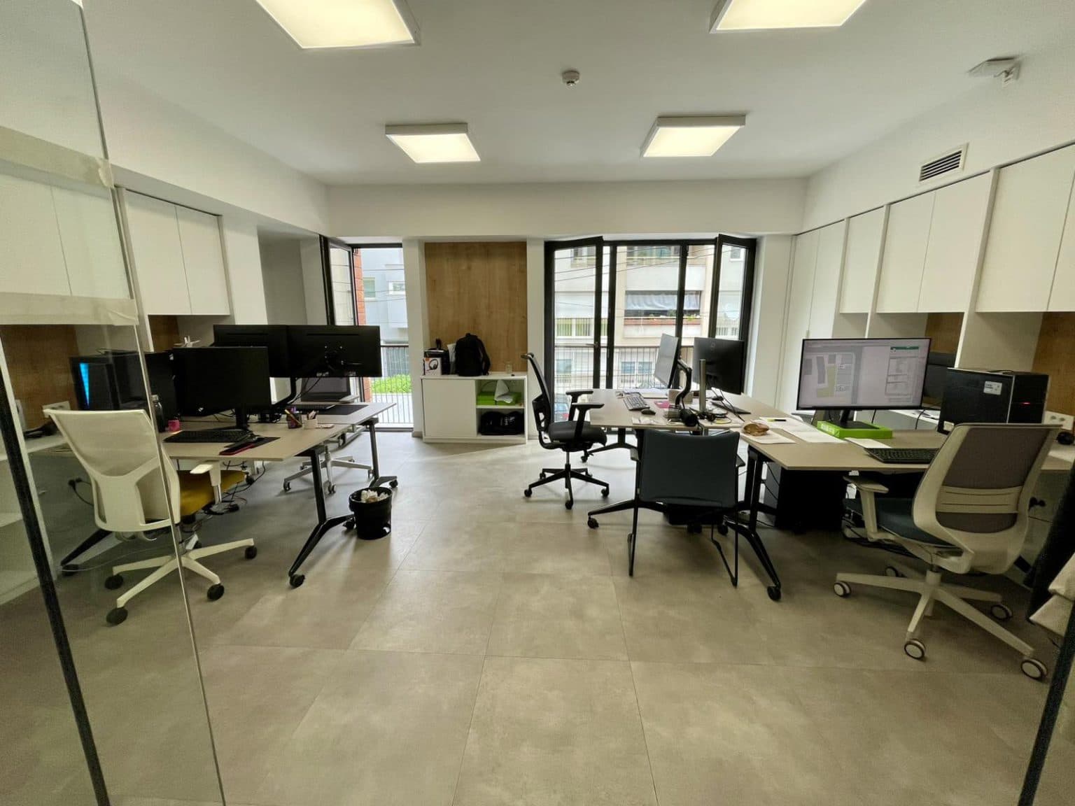 Business Space 560m2 in Center - For Rent - Centar - Image 2
