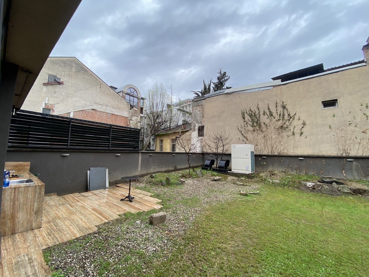 Business Space 560m2 in Center - For Rent - Centar - Image 20
