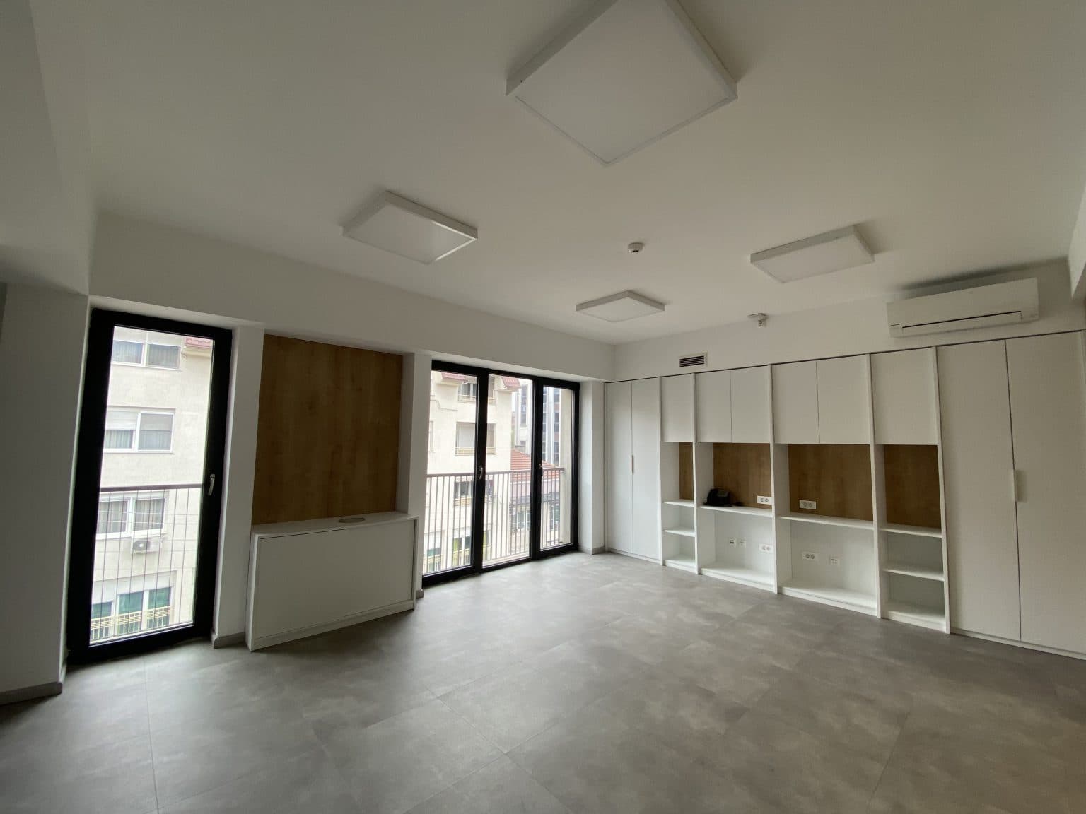 Business Space 560m2 in Center - For Rent - Centar - Image 17