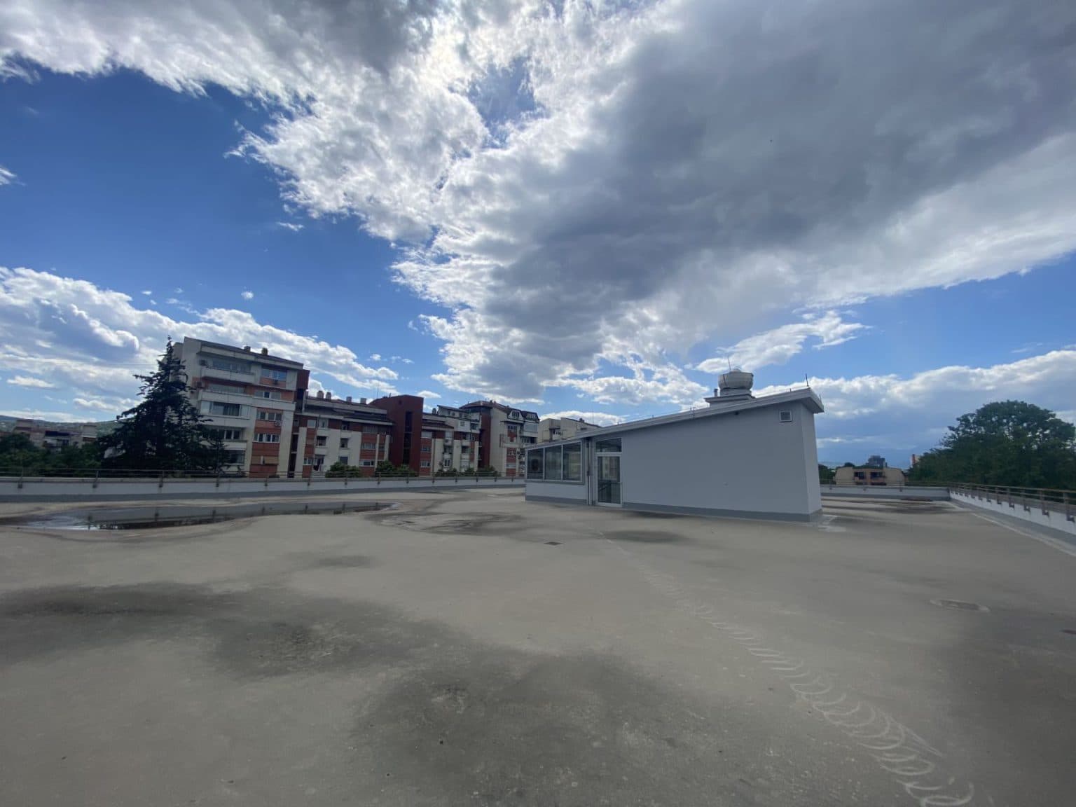 Нов деловен простор со rooftop тераса во Аеродром - 3