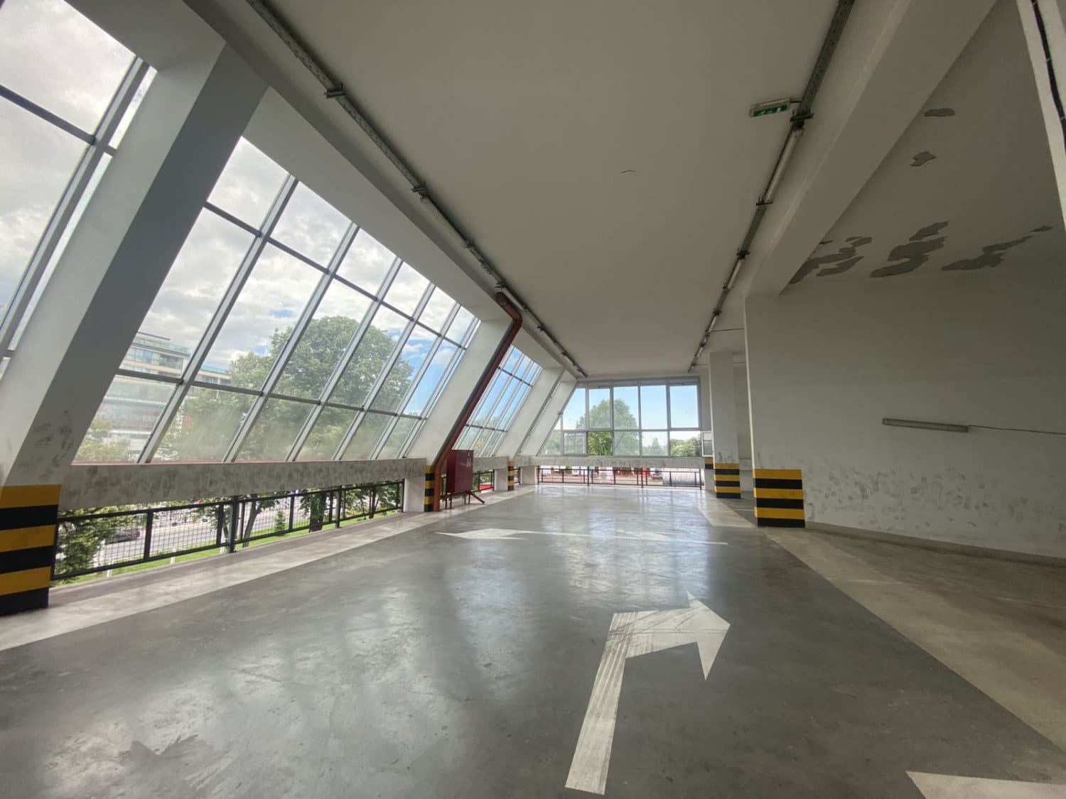 New Modern Business Space in Aerodrom - For Rent - Aerodrom - Image 4