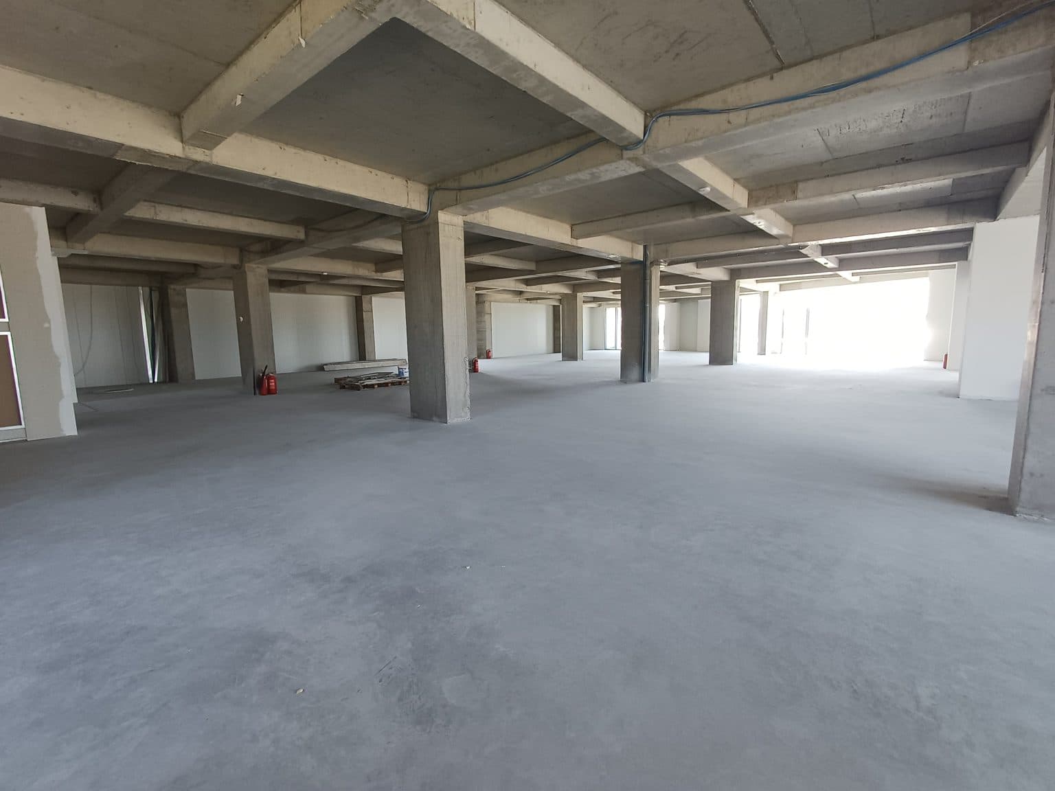Office space 1600m2 in Vizbegovo - 2