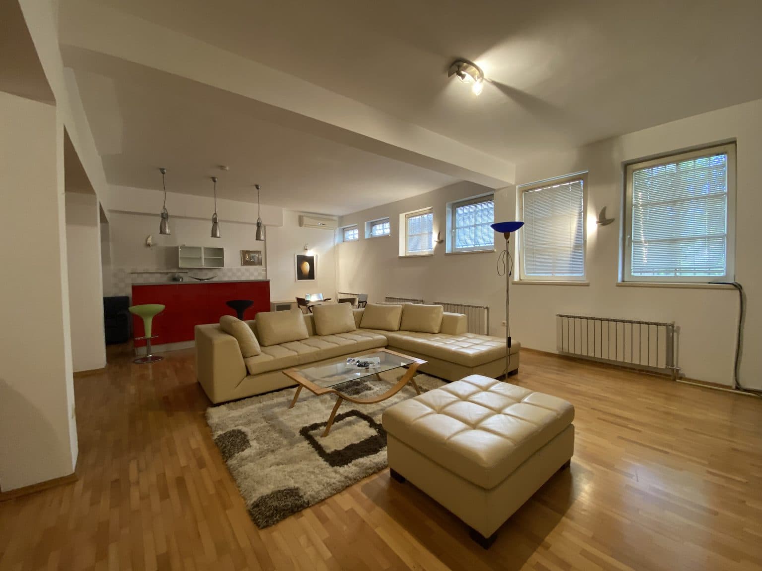 Beautiful house with spacious yard with swimming pool - For Rent - Kisela Voda - Image 9