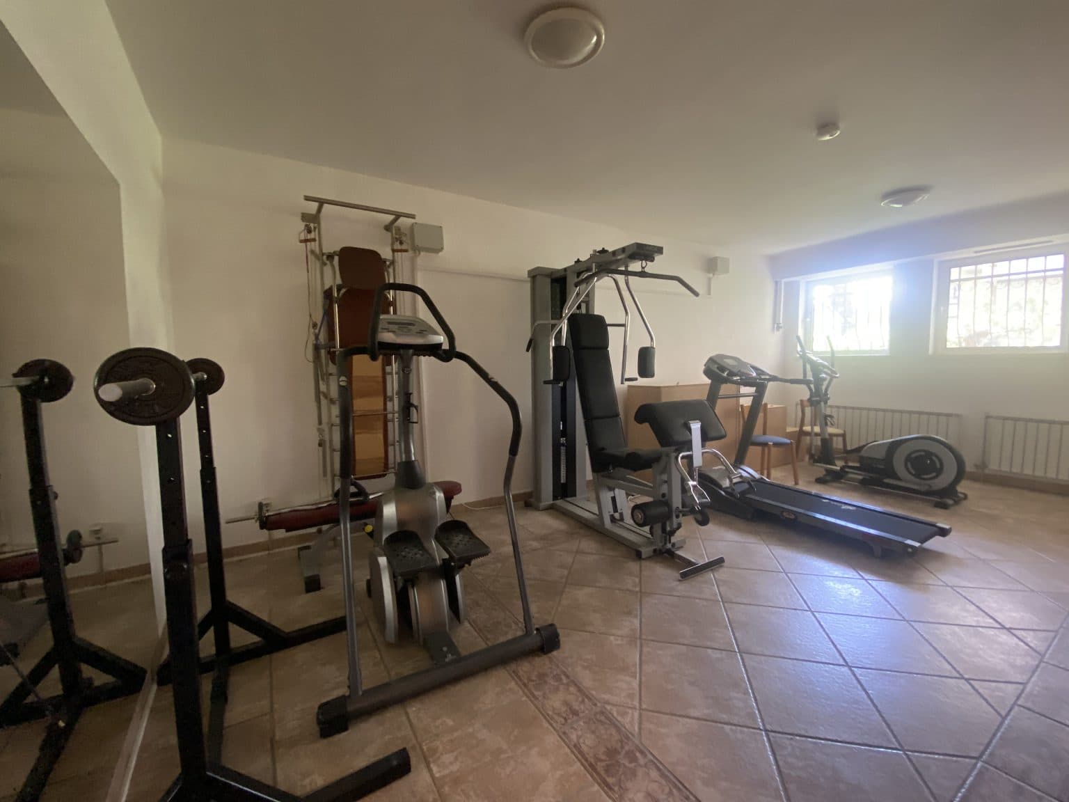 Beautiful house with spacious yard with swimming pool - For Rent - Kisela Voda - Image 17