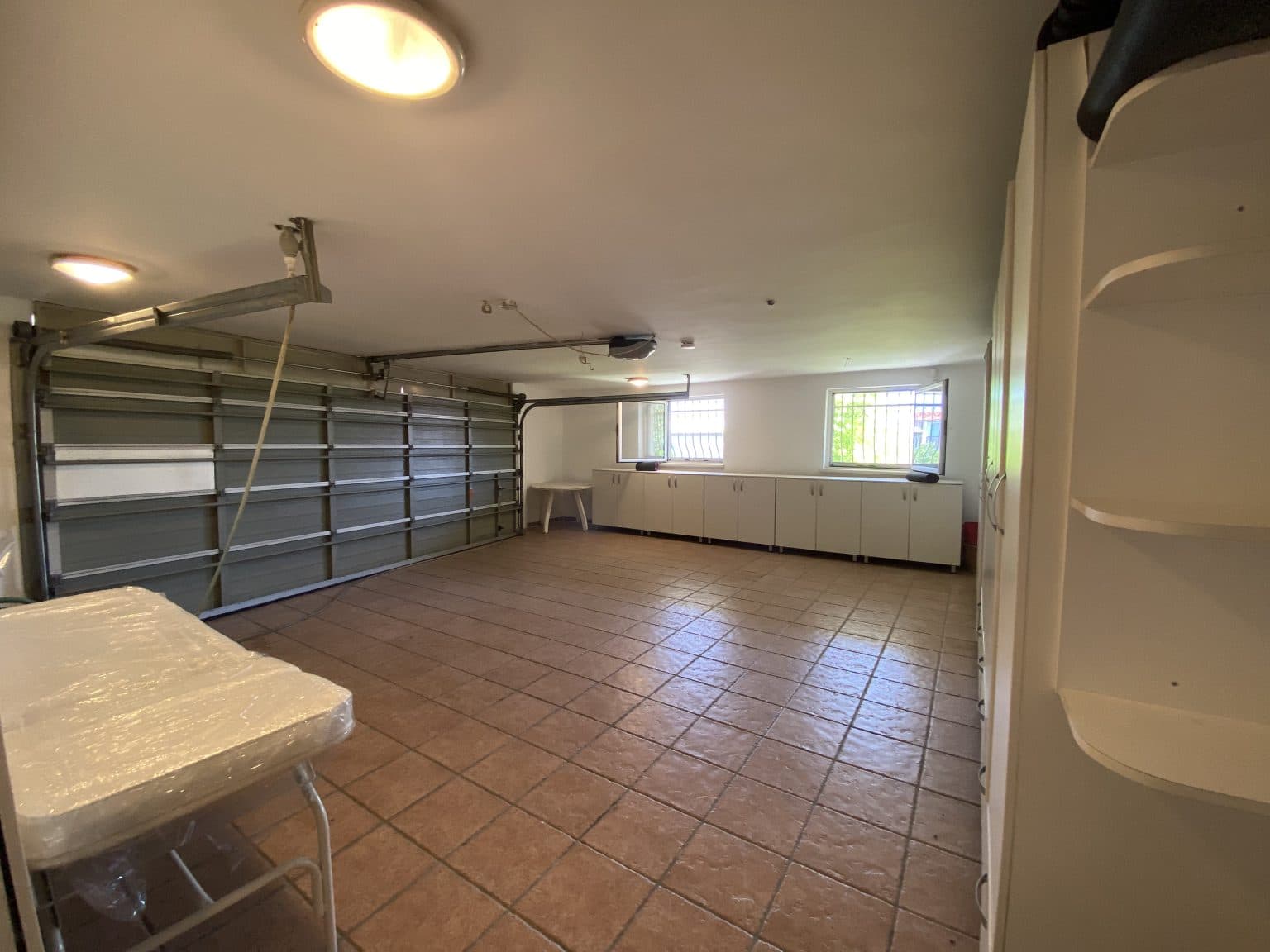 Beautiful house with spacious yard with swimming pool - For Rent - Kisela Voda - Image 20