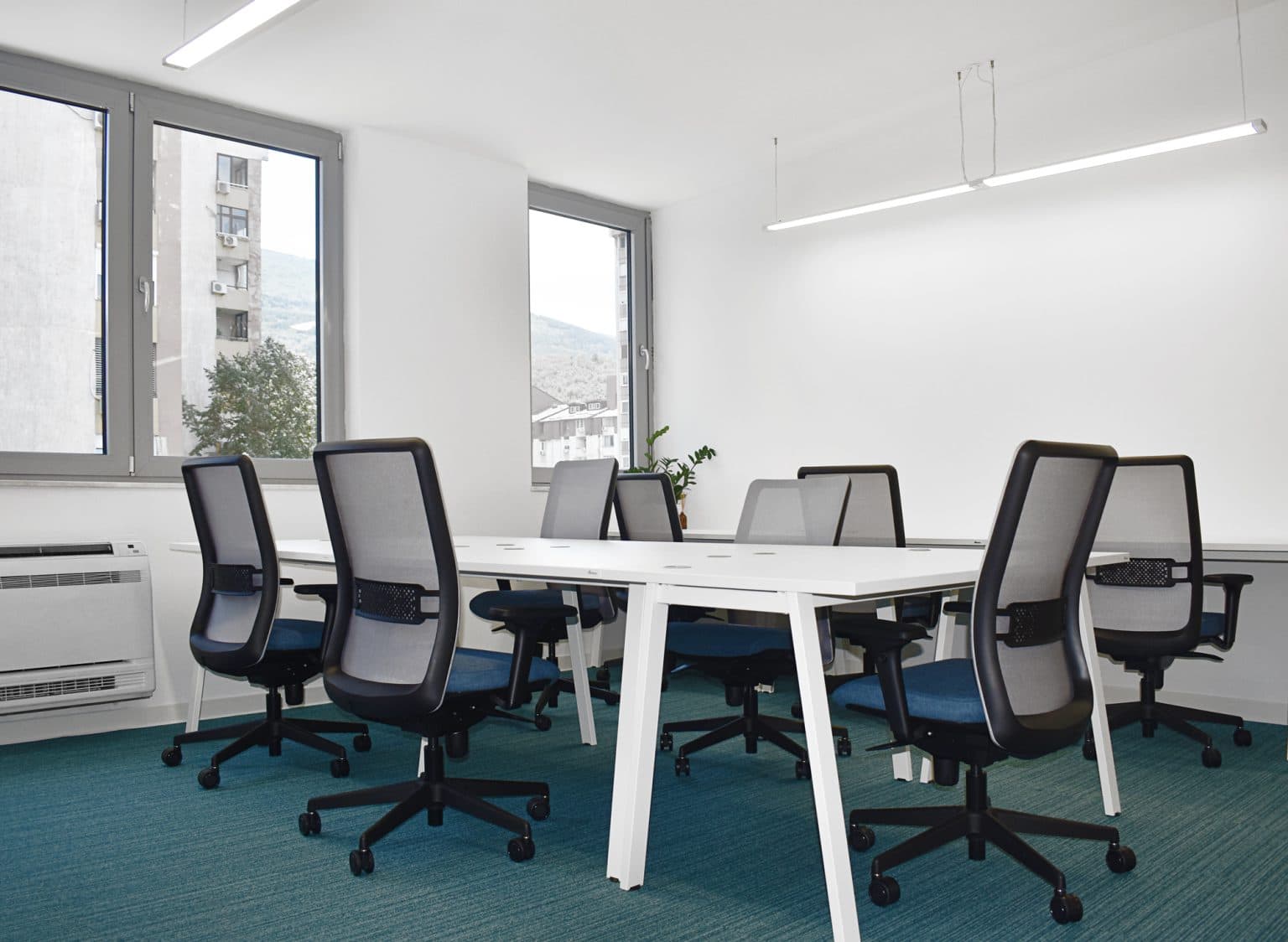 Joy деловен простор во Manhattan Business Centar - За Изнајмување - Центар - Слика 7