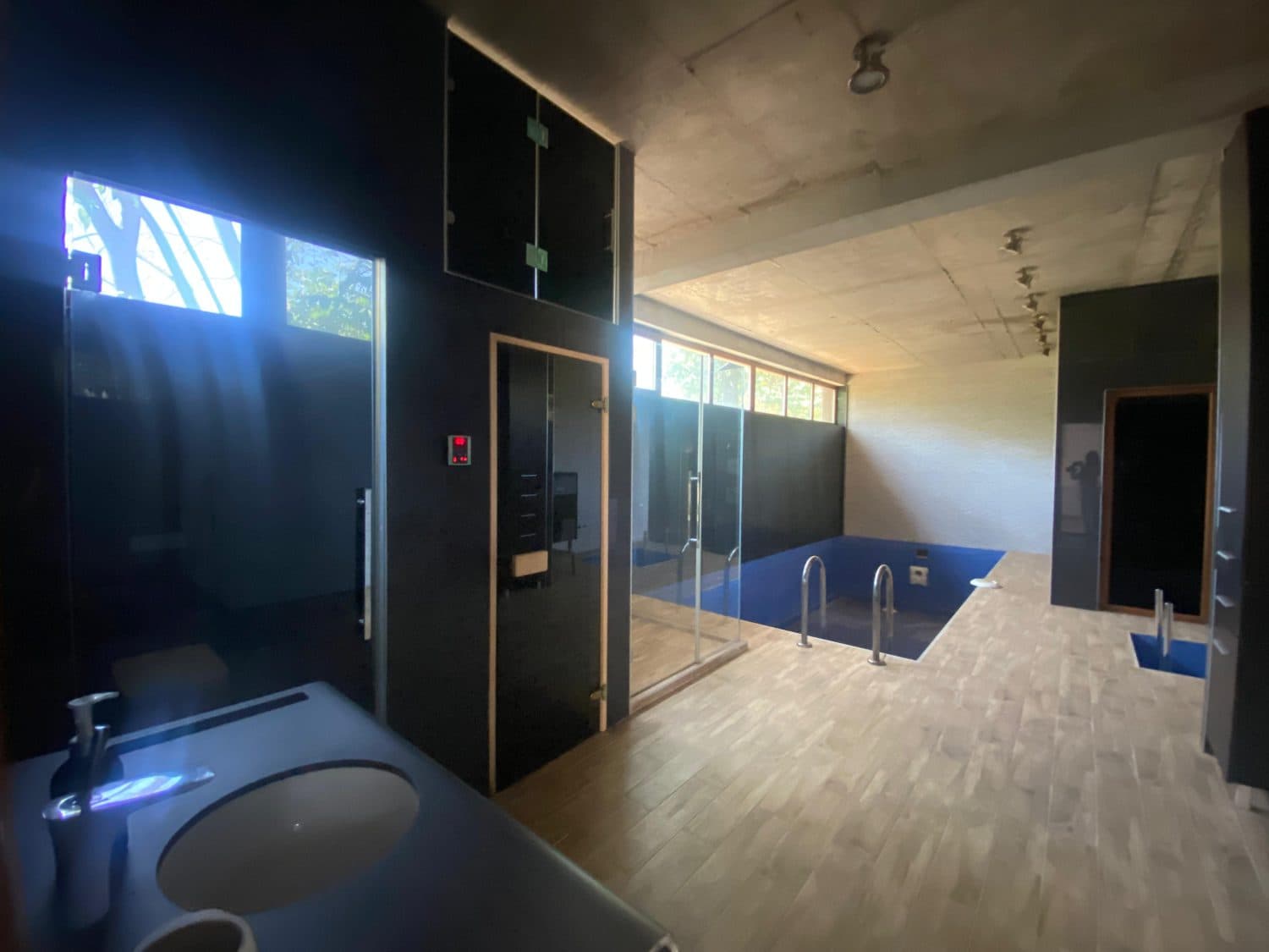 Деловен простор 160м2 во Кисела Вода - За Изнајмување - Кисела Вода - Слика 2