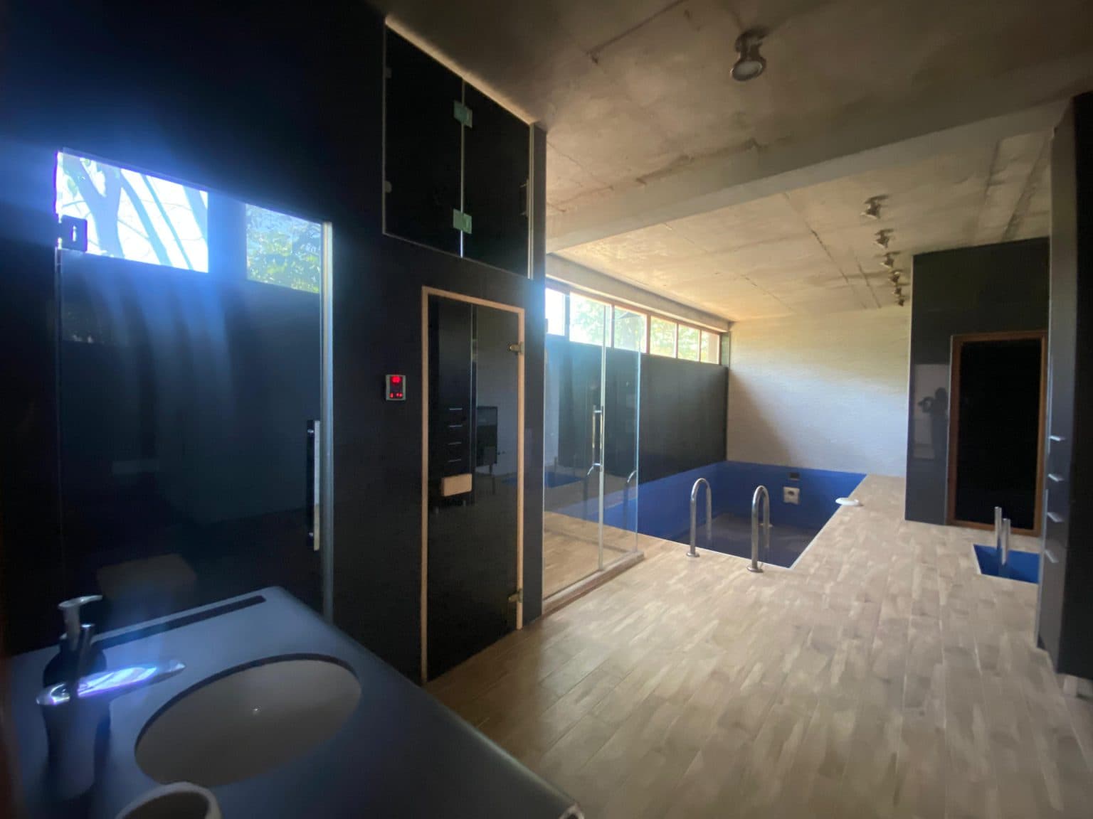 Деловен простор 160м2 во Кисела Вода - 2