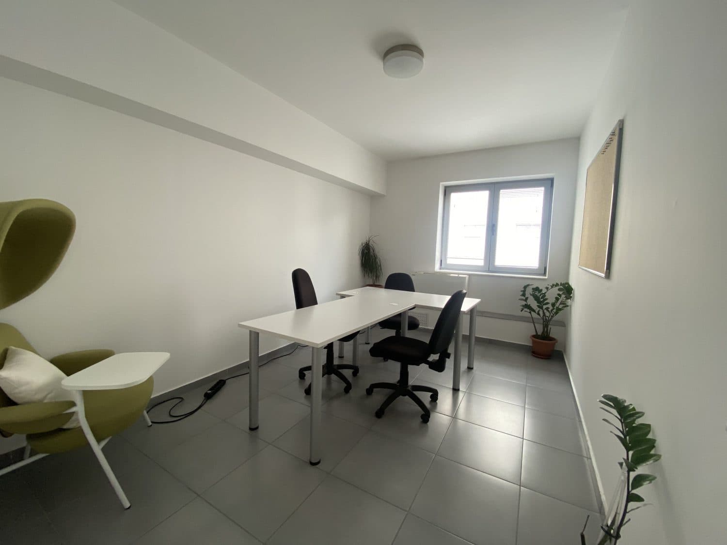 Премиум деловна зграда со канцелариски простории - За Изнајмување - Кисела Вода - Слика 6