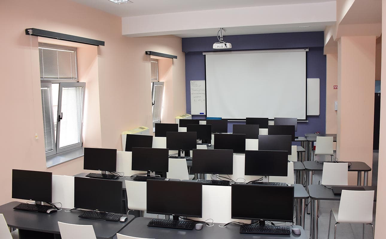 Премиум деловна зграда со канцелариски простории - За Изнајмување - Кисела Вода - Слика 8