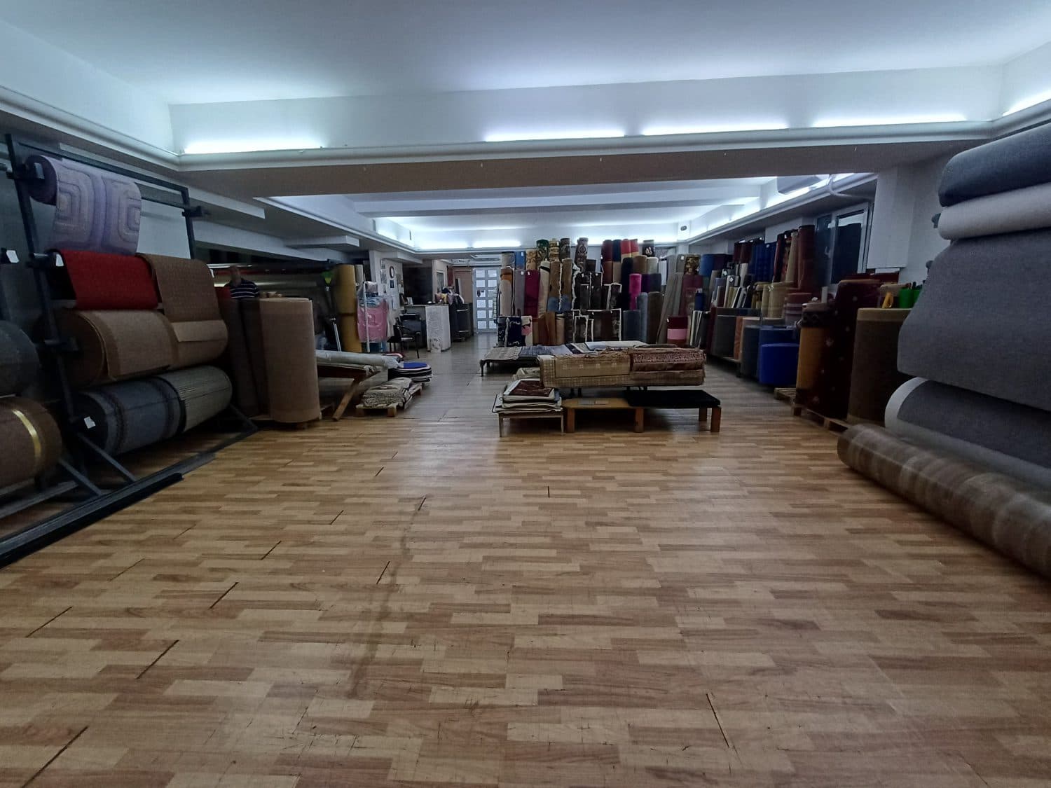 Деловен простор 260м2 во Лептокарија - За Продажба - Карпош - Слика 4