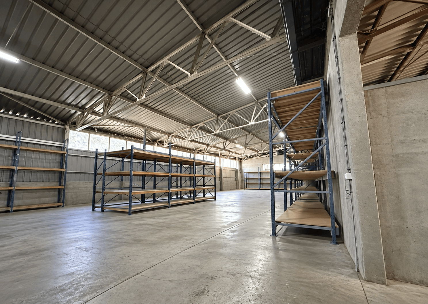 Warehouse 10000m2 in Drachevo - For Rent - Kisela Voda - Image 4