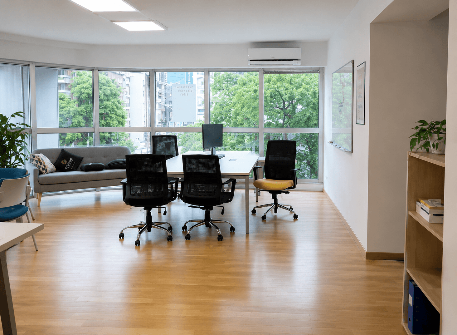 Office Space 123m² in Center - For Rent - Skopje