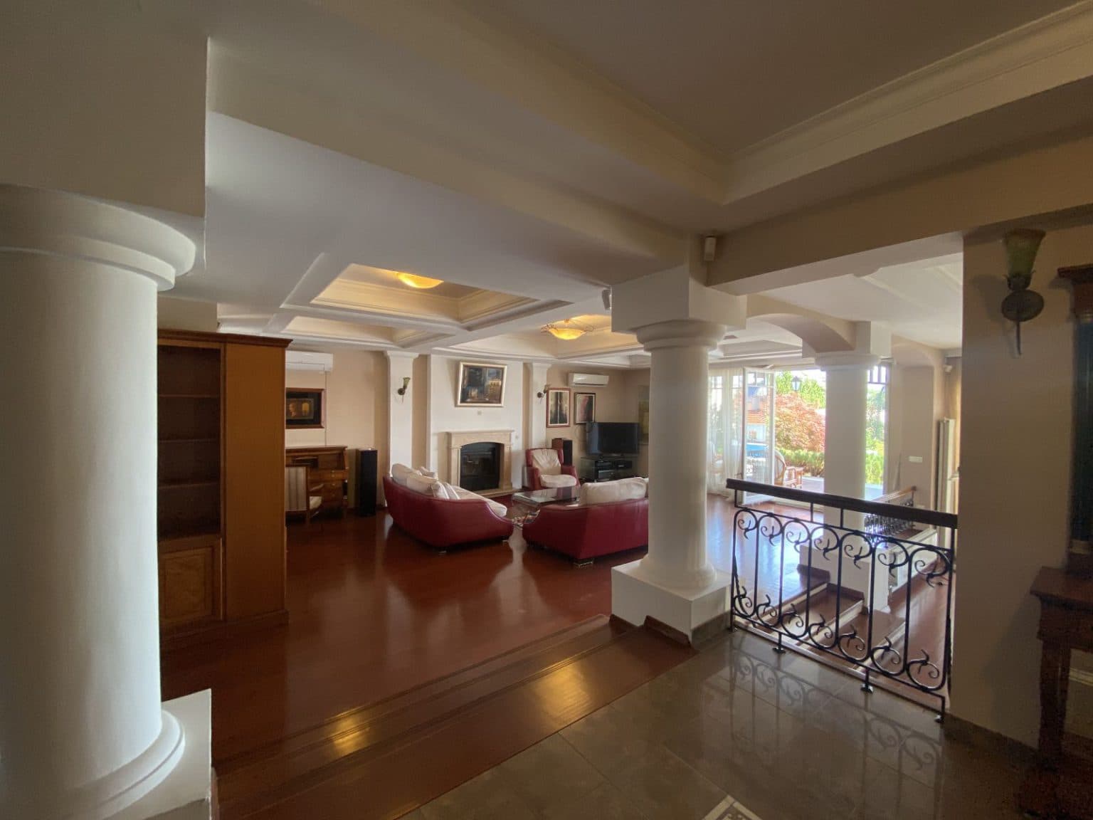 Family house 492m² in Crniche - For Sale - Kisela Voda - Image 7