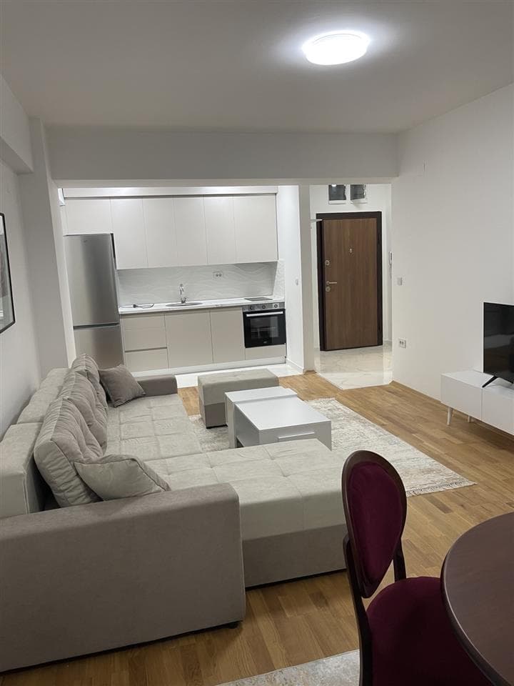 Стан 50м2 во близина на East Gate - За Изнајмување - Гази Баба