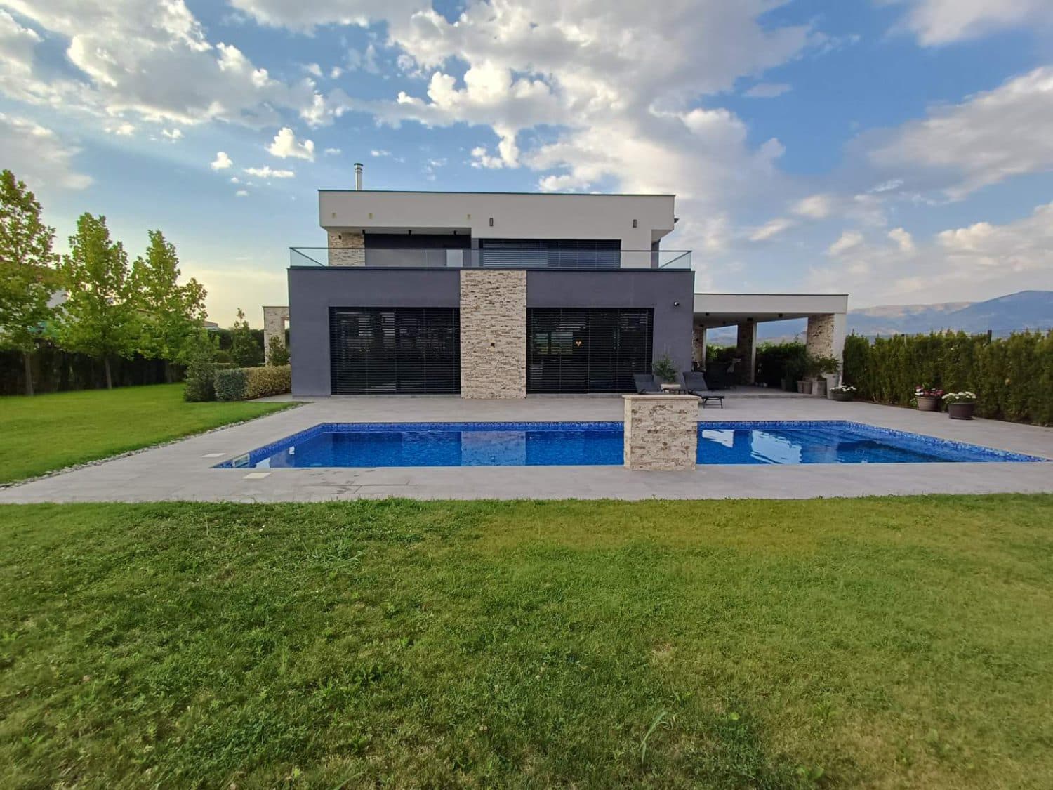 Modern house 630m² in Bardovci - For Sale - Bardovci - Image 1