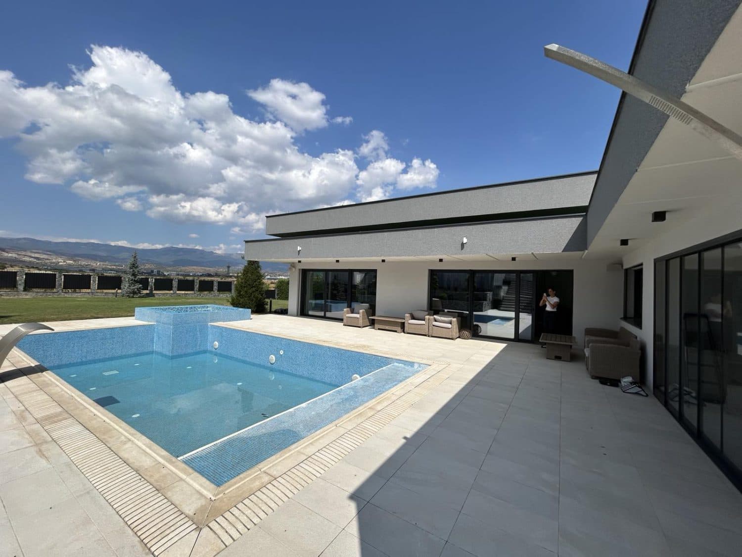 Modern house with swimming pool in Bardovci - For Rent - Bardovci - Image 1