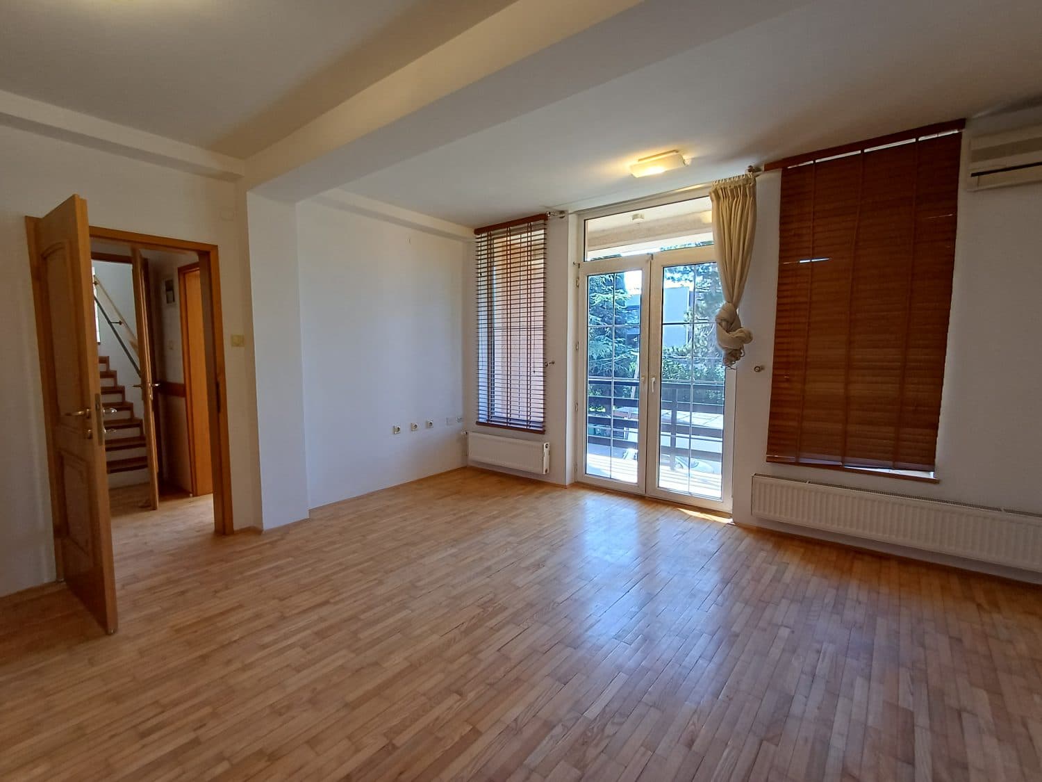 House 350m² in Taftalidze on quiet location - For Rent - Karposh - Image 4