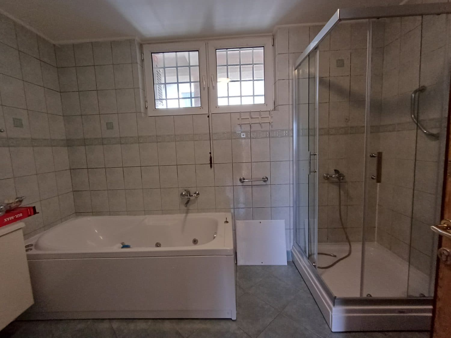 House 350m² in Taftalidze on quiet location - For Rent - Karposh - Image 11