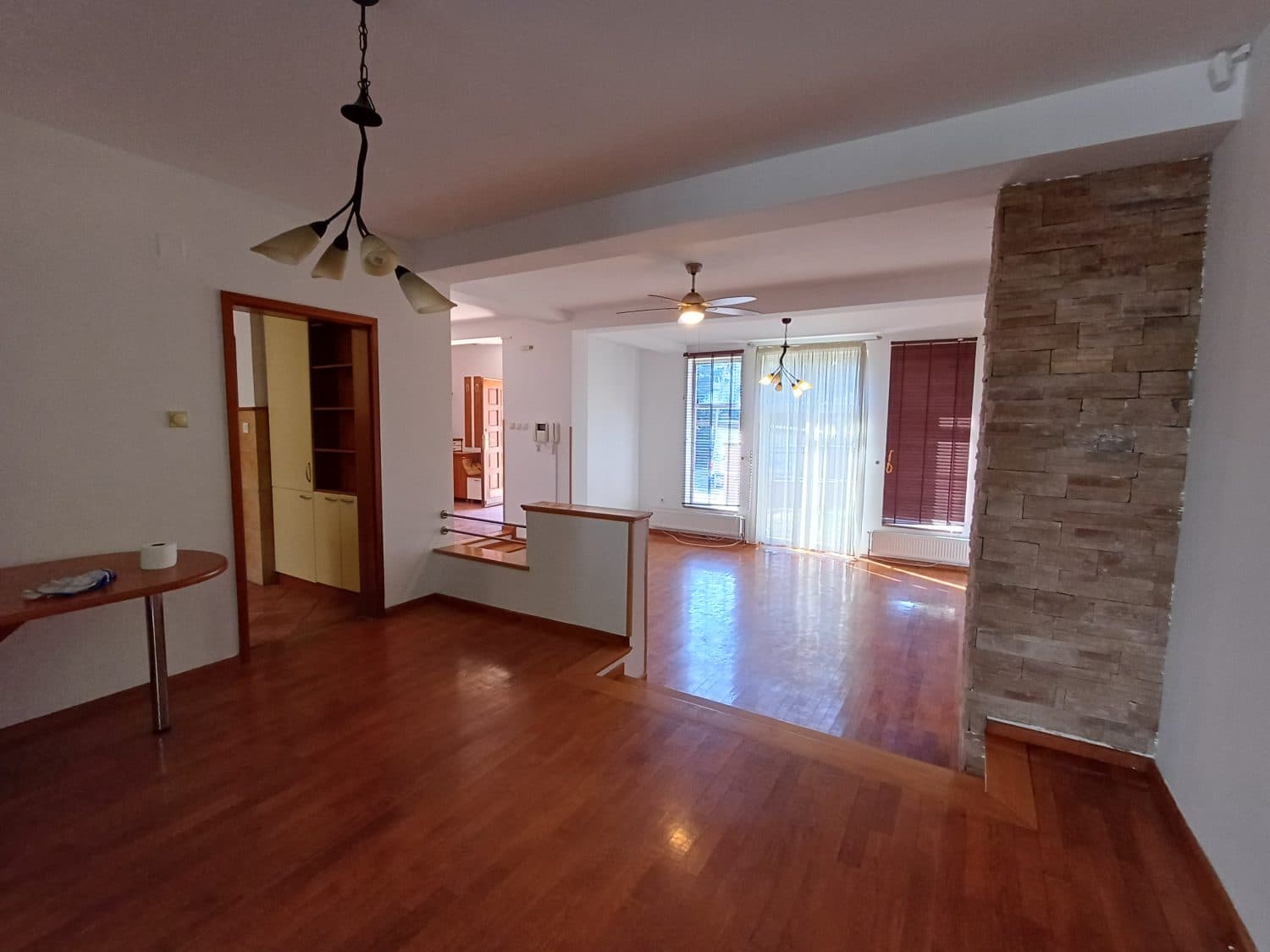 House 350m² in Taftalidze on quiet location - For Rent - Karposh - Image 2