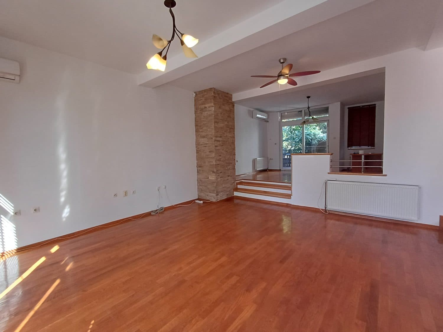 House 350m² in Taftalidze on quiet location - For Rent - Karposh - Image 8