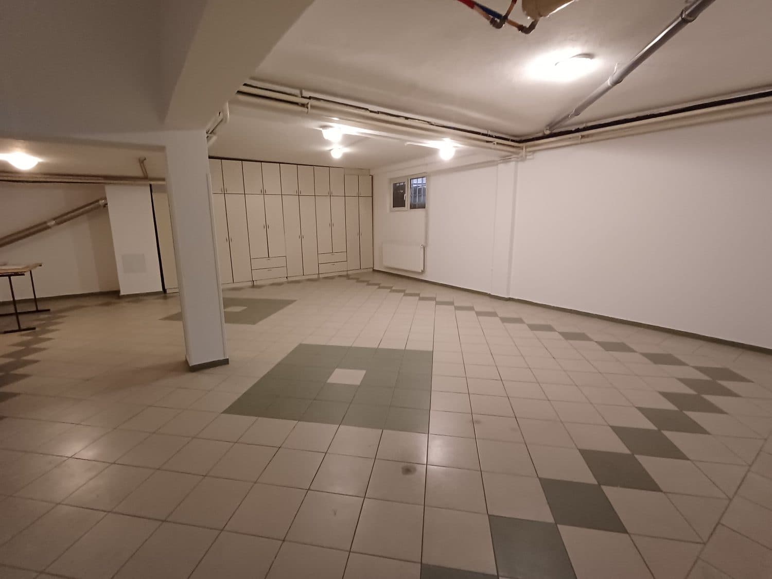 House 350m² in Taftalidze on quiet location - For Rent - Karposh - Image 13