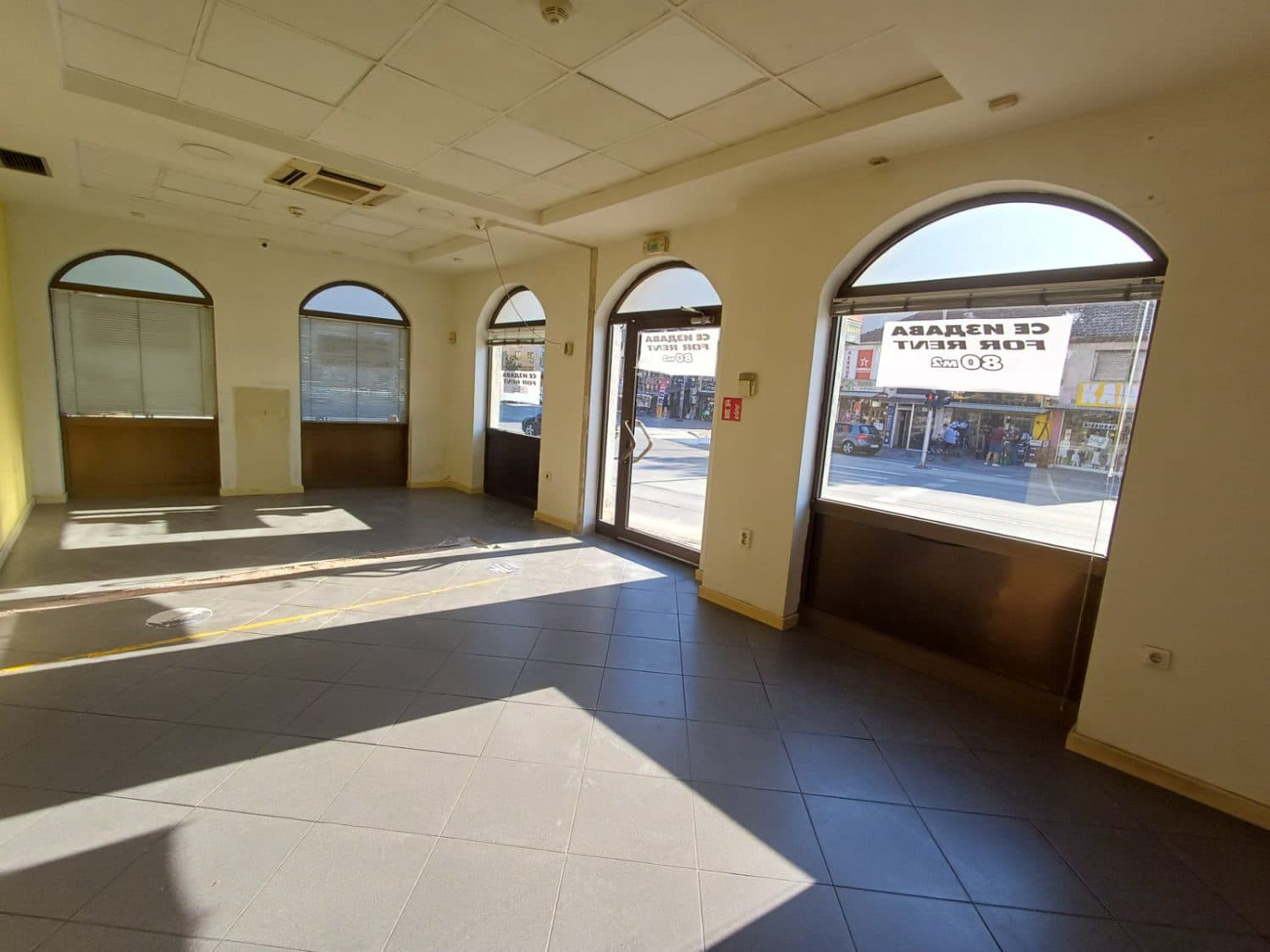 Деловен простор 75м2 во Кисела Вода - За Изнајмување - Кисела Вода - Слика 1