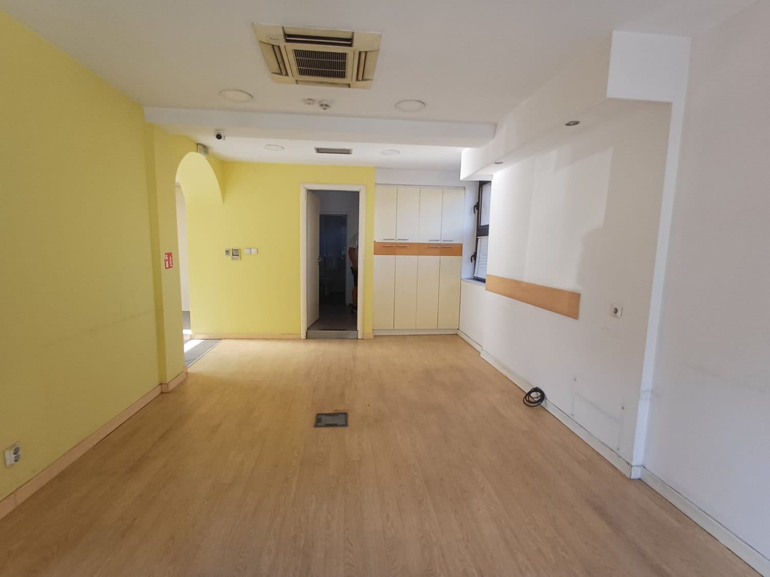 Деловен простор 75м2 во Кисела Вода - За Изнајмување - Кисела Вода - Слика 4