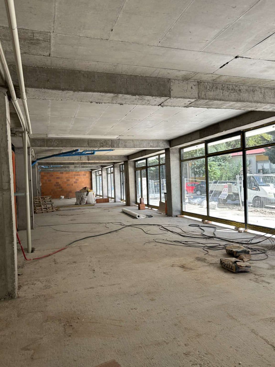 Престижен деловен простор во Центар - За Изнајмување - Центар - Слика 8