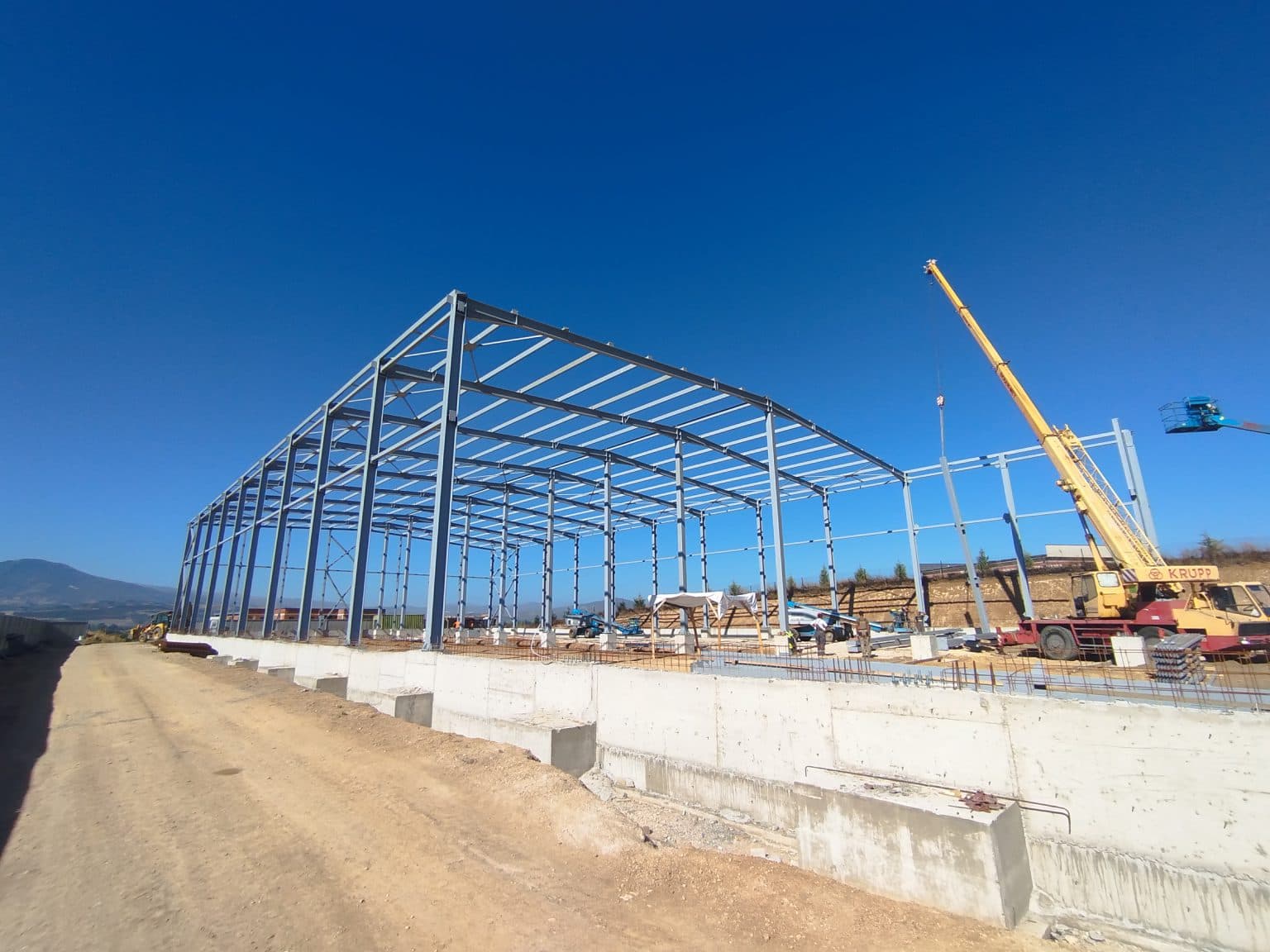 New warehouse space 2720m2 in Petrovec - 3