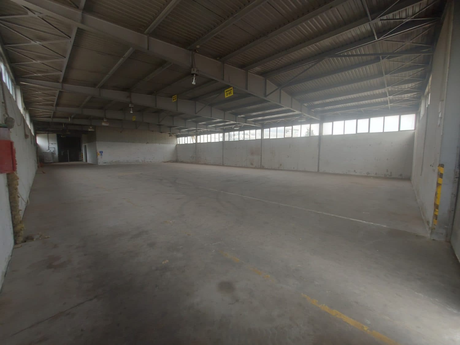 Warehouse 550м2 in Vizbegovo - За Изнајмување - Карпош - Слика 2