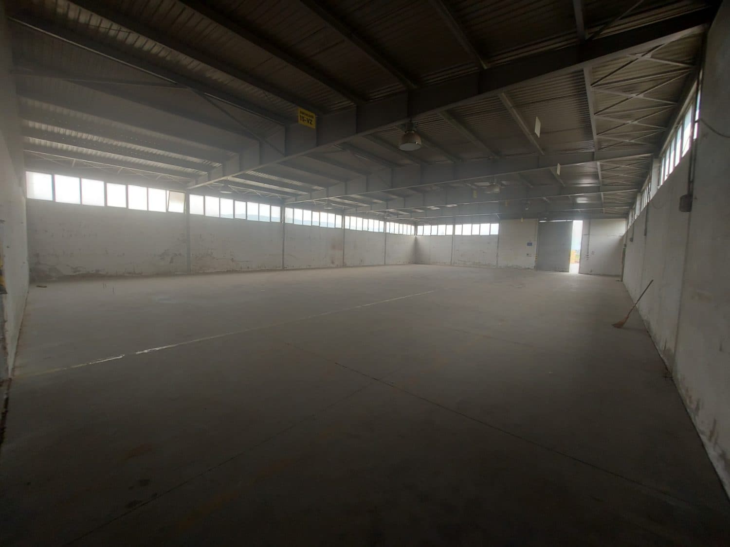 Warehouse 550м2 in Vizbegovo - За Изнајмување - Карпош - Слика 3