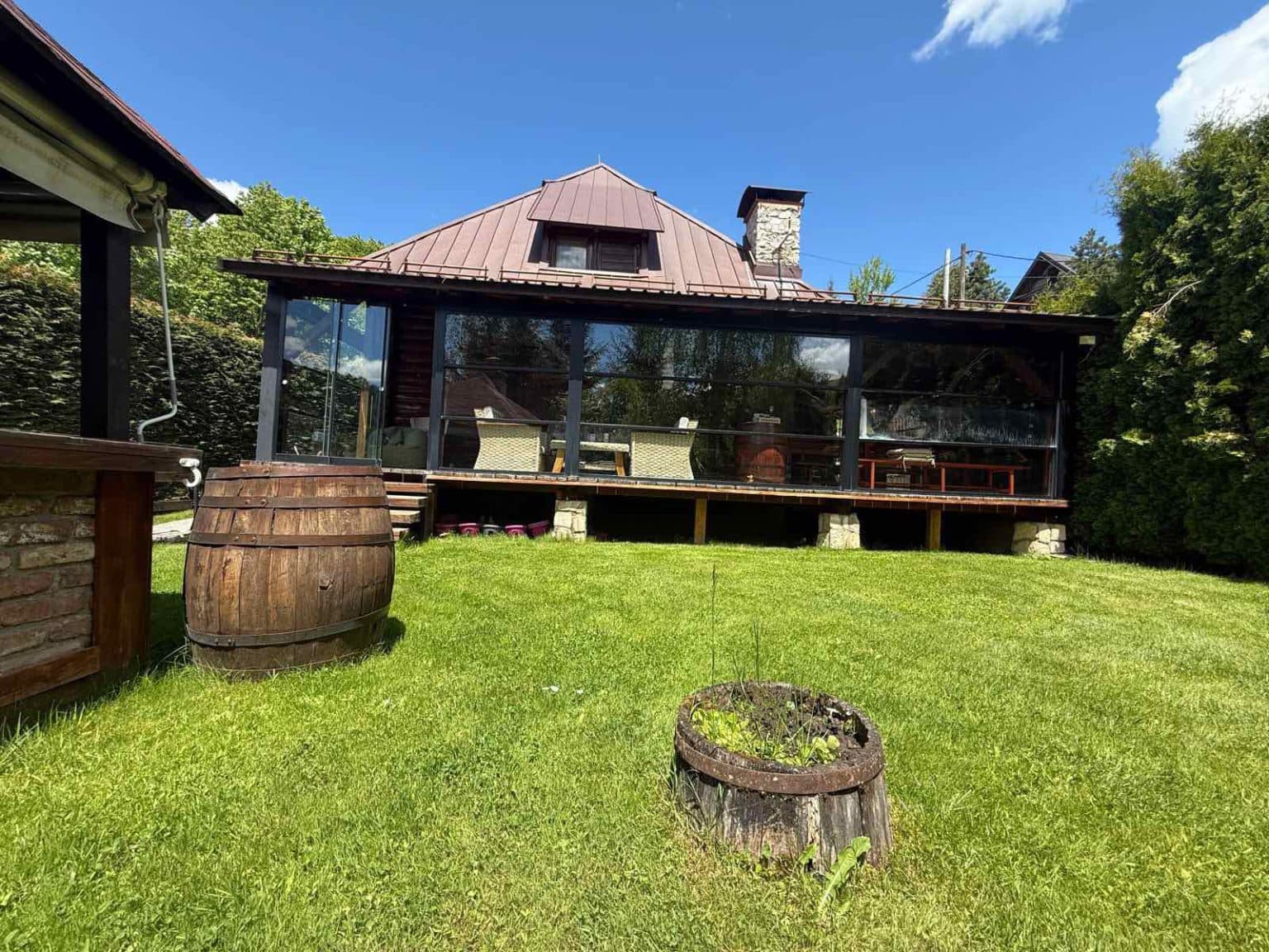 Mountain house 85m2 with spacious yard in Mavrovo - For Sale - Mavrovo